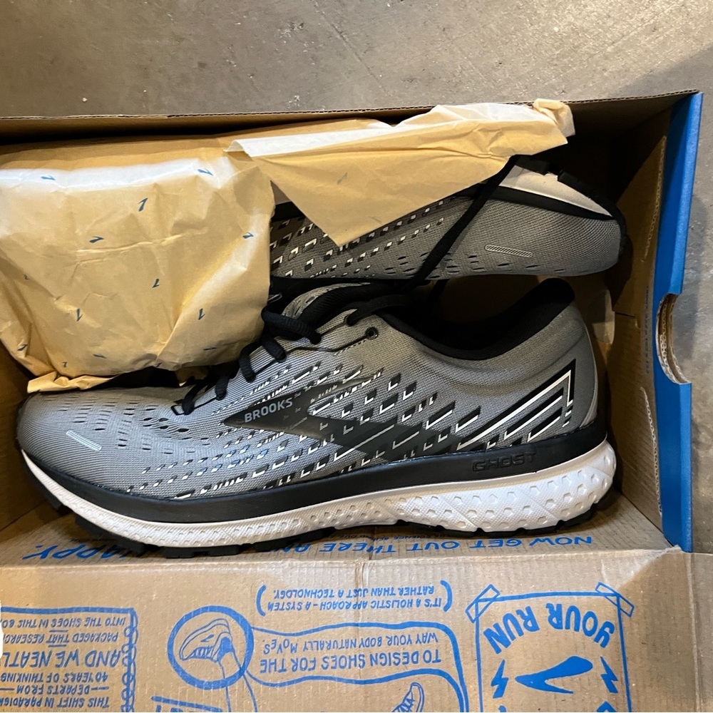 Mens Brooks Tennis Shoes